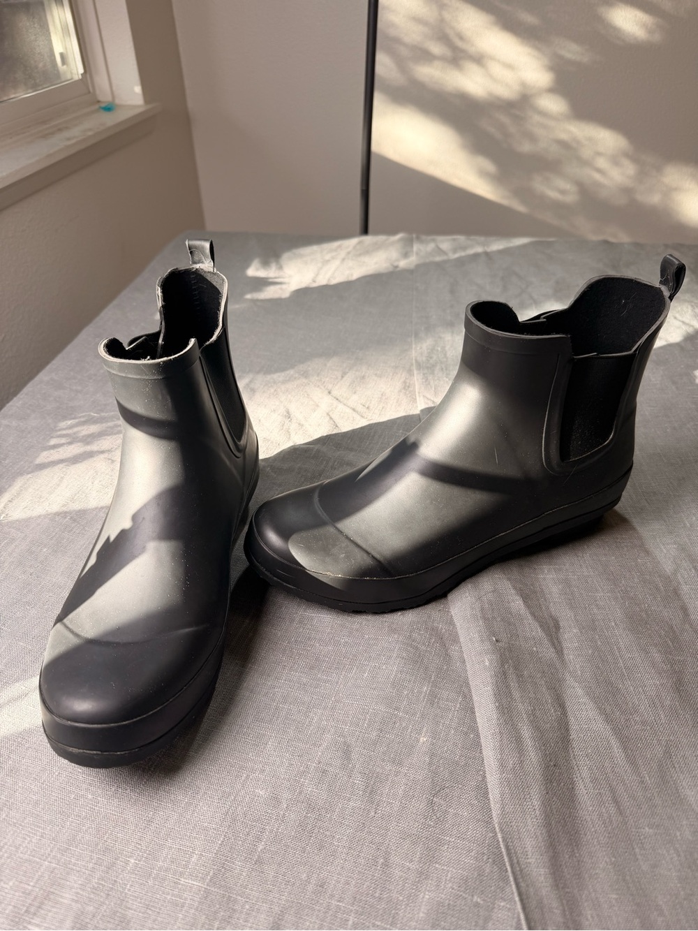 Yours Women Short Rain Boots Size 10 Black Waterproof Ankle Boots